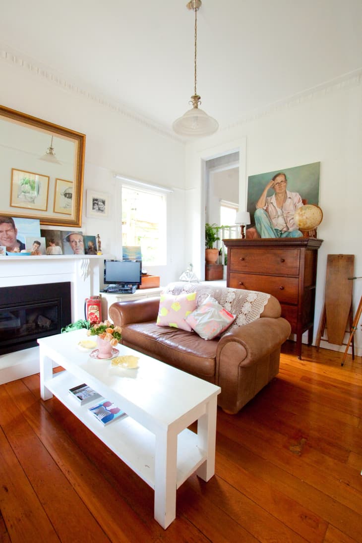 What's the Difference Between a Couch and a Sofa? Apartment Therapy